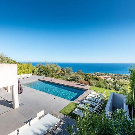 Vue Panoramique Sur La Baie De St Tropez Vila Les Issambres Exterior foto
